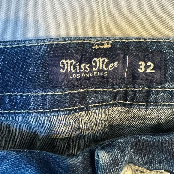 Miss Me Dark Wash Bootcut Jeans Size 32 - Picture 4 of 6